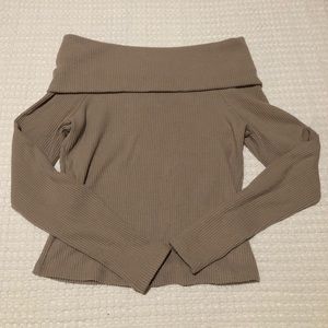 Off the shoulder Abercrombie top